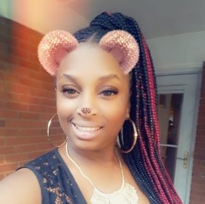 Meet your Posher, Simone